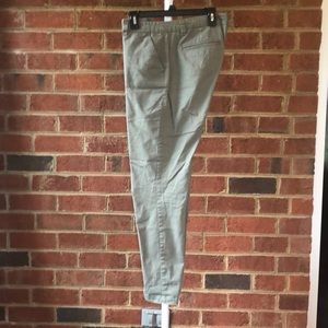 Gap Broke-in-Straight Khaki Size 8 Olive Green